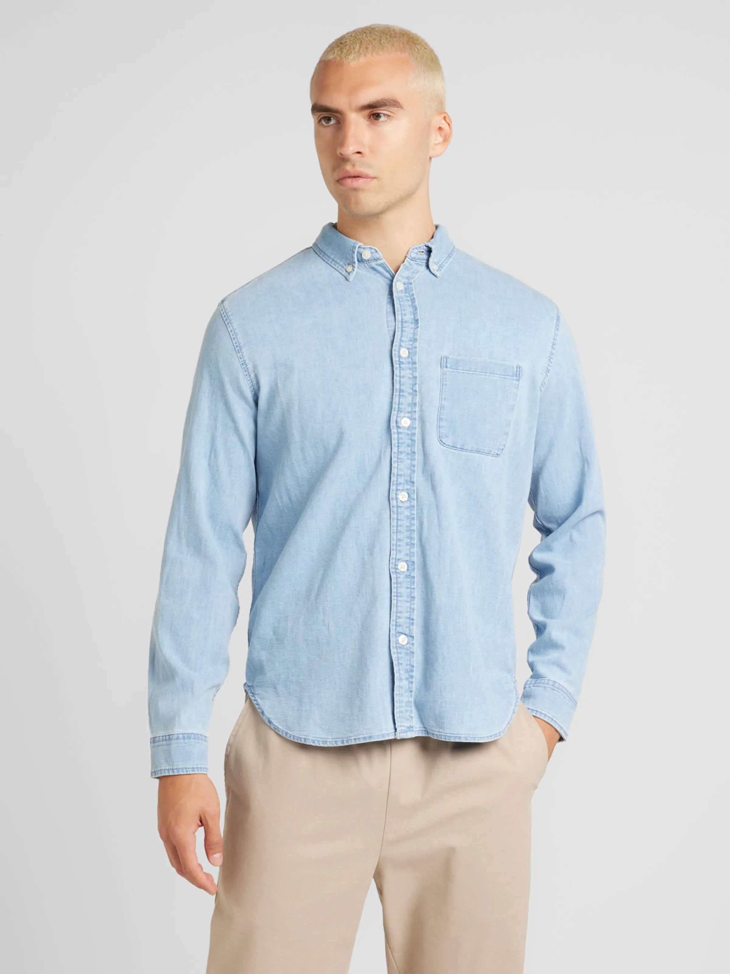 Ajuste regular Camisa GAP en Azul Claro