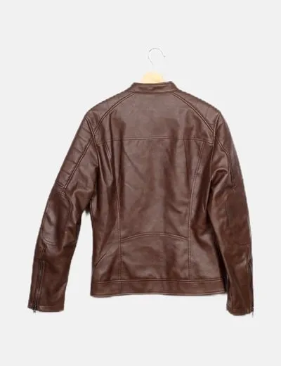 Bershka Chaqueta biker marrón