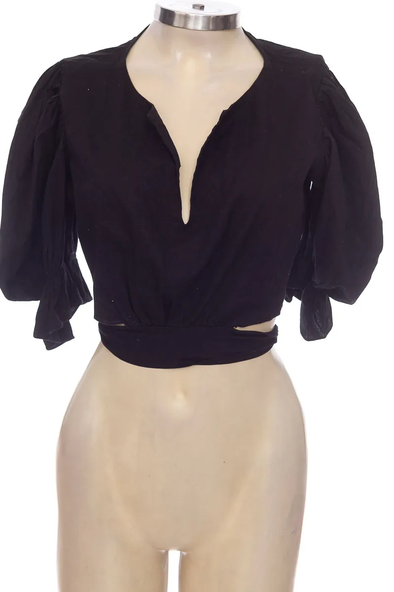 Blusa color Negro - Closeando