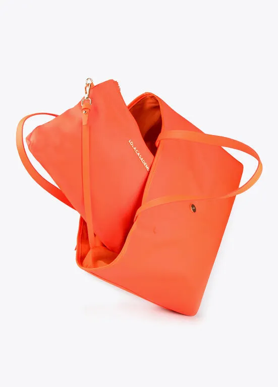 Bolso shopper nylon fluor detalle placa LOLA NARANJA Lola Casademunt