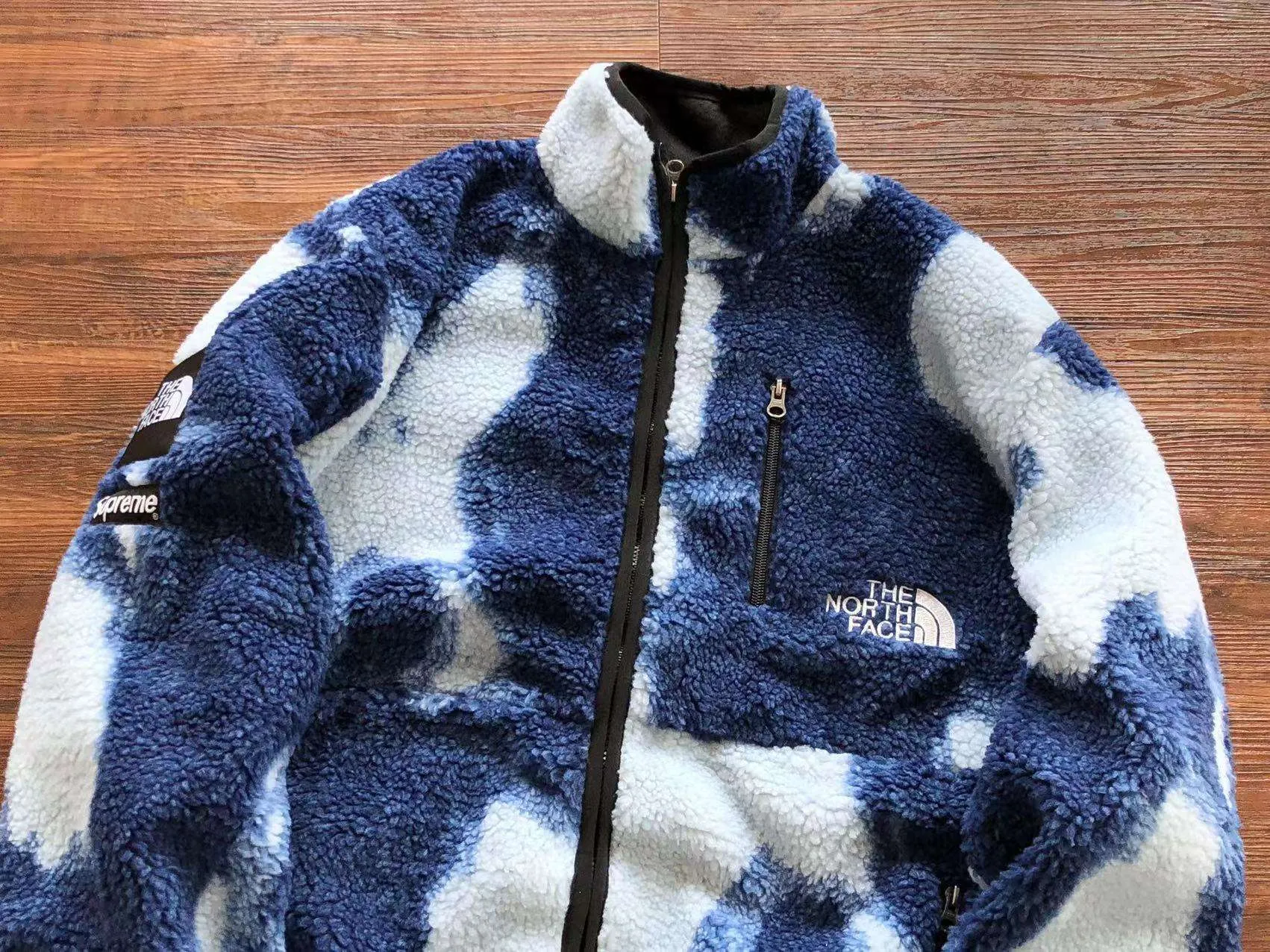 Chaqueta TNF x Sup «Snow»