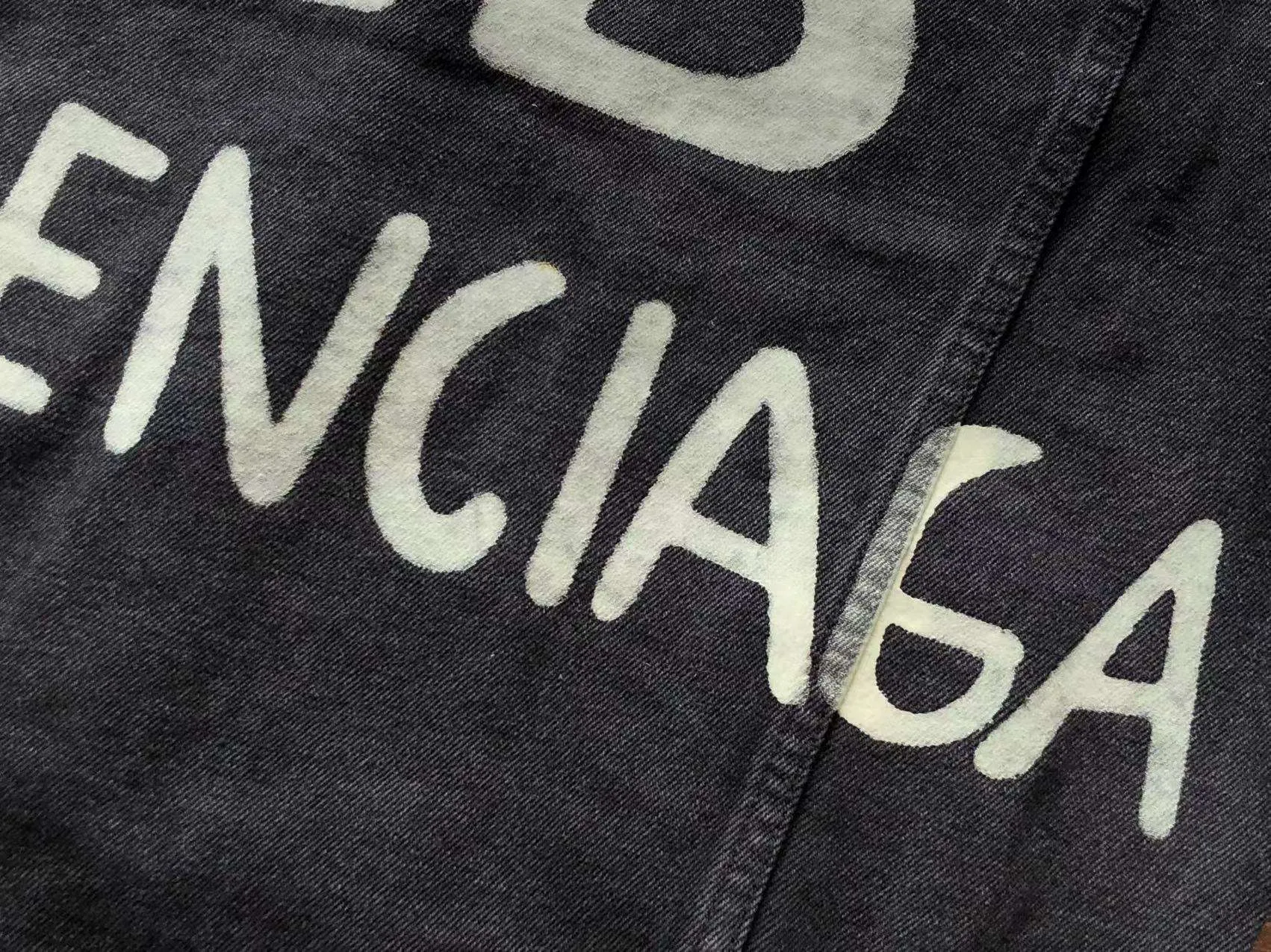 Chaqueta Vaquera Balenciaga – Denim Edition