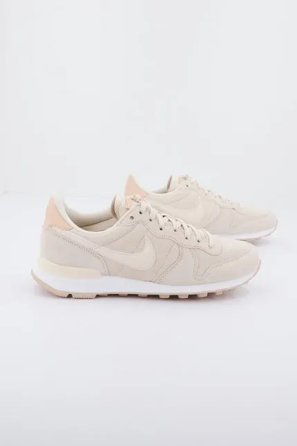 NIKE INTERNATIONALIST C