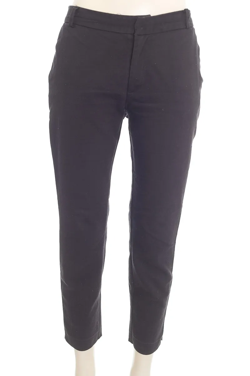 Pantalón color Negro - Stradivarius