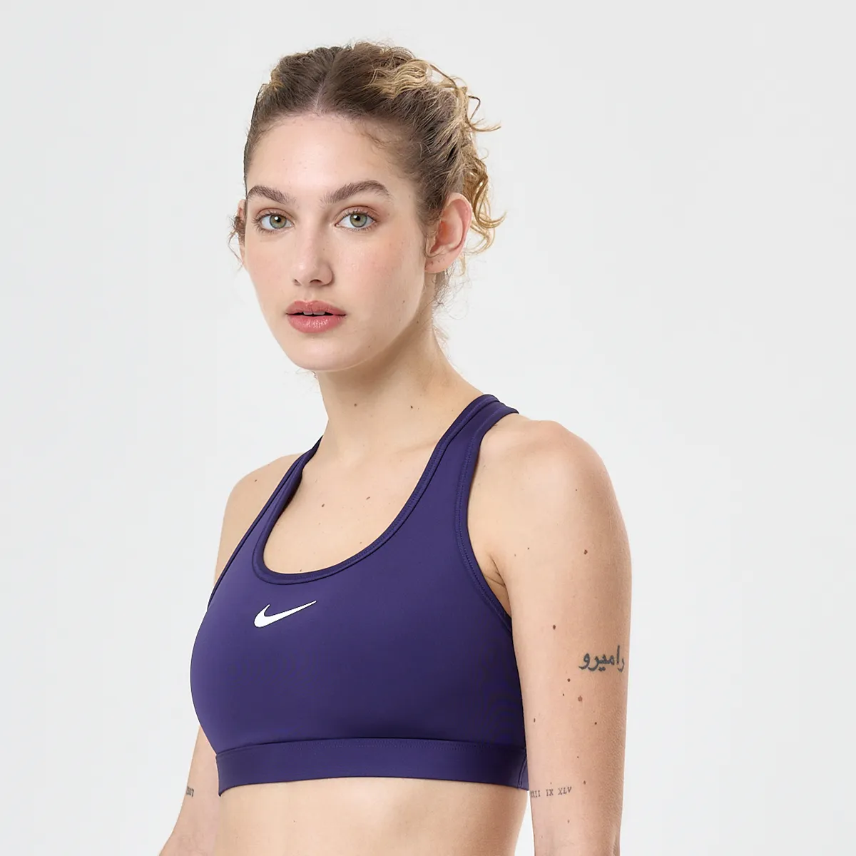 Top Entrenamiento Nike Swoosh Medium Mujer